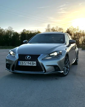 ����� �� �������� �� Lexus IS 300 F-Sport