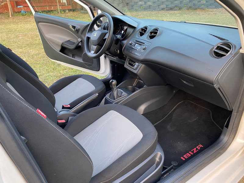 Seat Ibiza, снимка 6 - Автомобили и джипове - 45345197