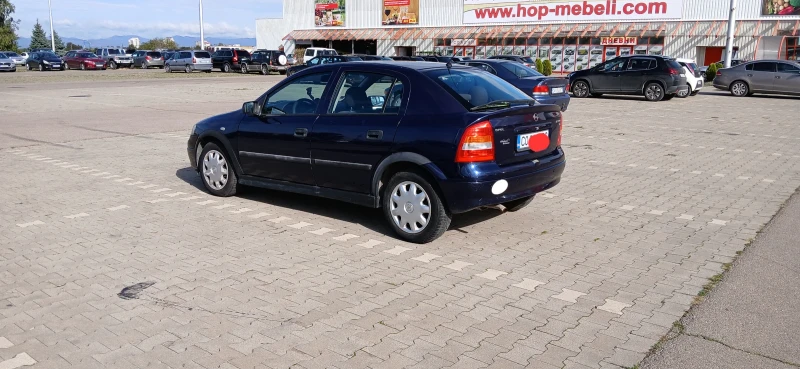 Opel Astra 1, 6, снимка 3 - Автомобили и джипове - 47546835