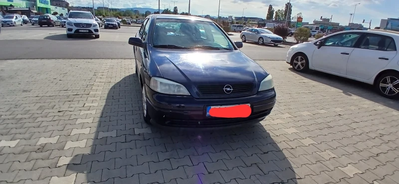 Opel Astra 1, 6, снимка 1 - Автомобили и джипове - 47546835