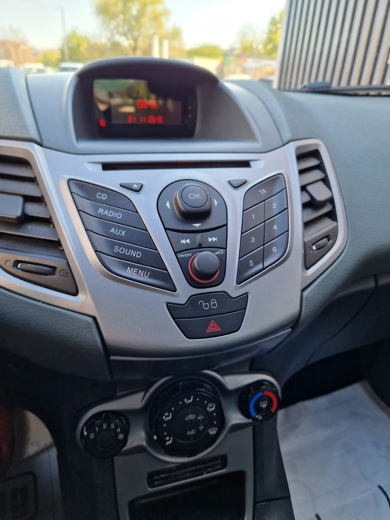 Ford Fiesta 1.2i EURO 5A , снимка 11 - Автомобили и джипове - 47641083