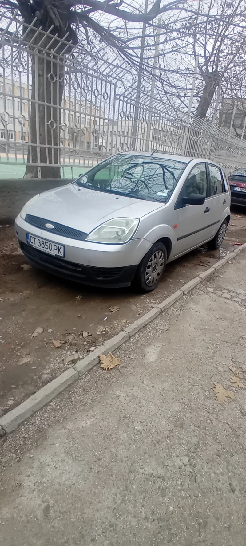 Ford Fiesta 1.4, снимка 1 - Автомобили и джипове - 48237390