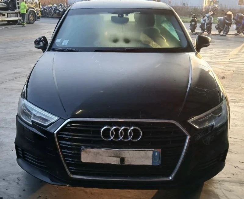 Audi A3 2.0TDI S-Tronic LED 10.2016г, снимка 2 - Автомобили и джипове - 48522436