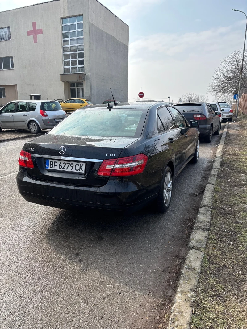 Mercedes-Benz E 220 E220 CDI, снимка 4 - Автомобили и джипове - 49599771