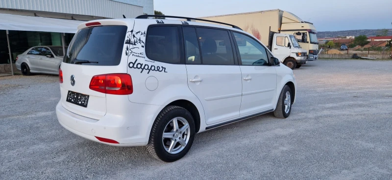 VW Touran 1.6 TDI  Автоматик EU-5, снимка 4 - Автомобили и джипове - 52455032