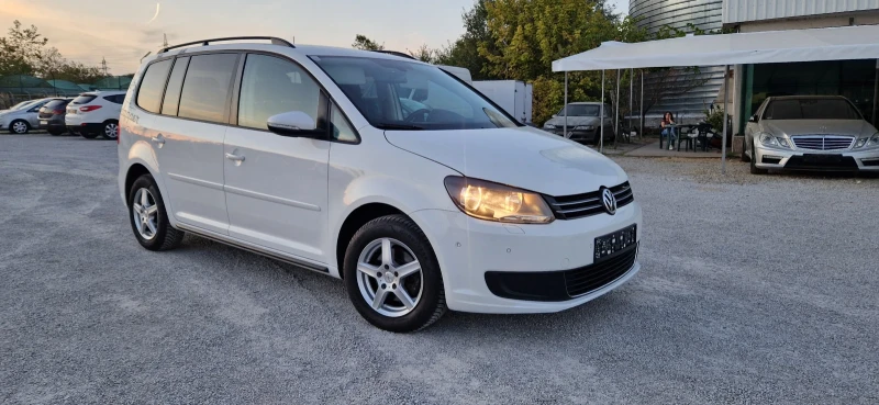 VW Touran 1.6 TDI  Автоматик EU-5, снимка 2 - Автомобили и джипове - 52455032