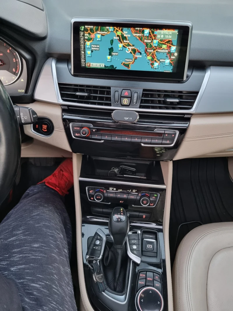 BMW 218 2.0 avtomat luxury, снимка 11 - Автомобили и джипове - 50102268