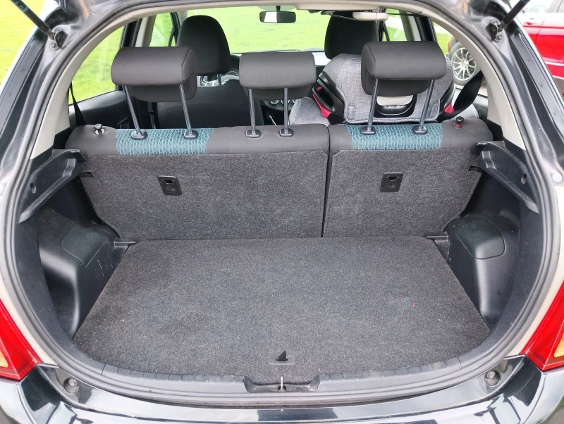 Toyota Yaris 1.0 Life, снимка 6 - Автомобили и джипове - 51516085