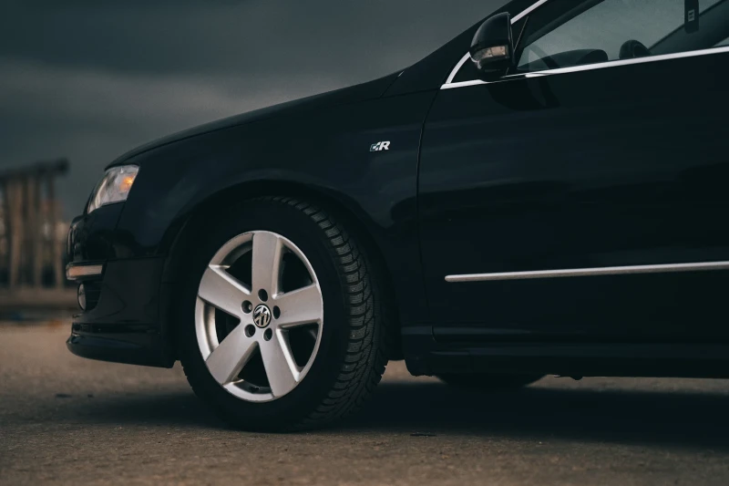 VW Passat R, снимка 5 - Автомобили и джипове - 52576113