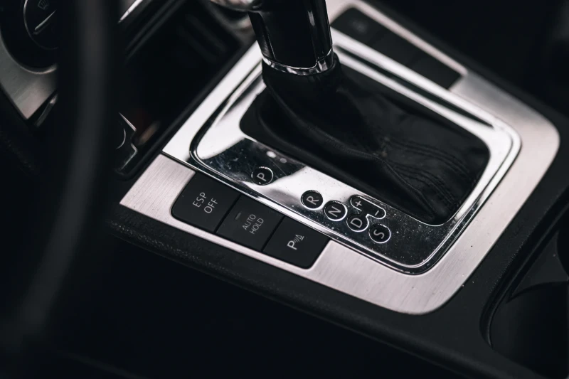 VW Passat R, снимка 9 - Автомобили и джипове - 52576113