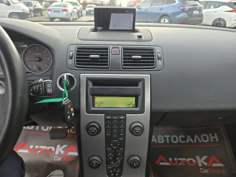 Volvo C30 2.4D5-180кс= АВТОМАТ= R-DESIGN= 143.000km, снимка 15 - Автомобили и джипове - 52756243