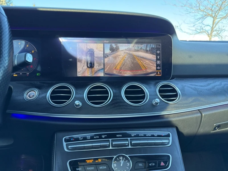 Mercedes-Benz E 300 4Matic / BURMESTER / DIGITAL / PANO / ЩОРИ / HUD, снимка 13 - Автомобили и джипове - 53005150