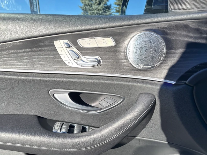 Mercedes-Benz E 300 4Matic / BURMESTER / DIGITAL / PANO / ЩОРИ / HUD, снимка 9 - Автомобили и джипове - 53005150