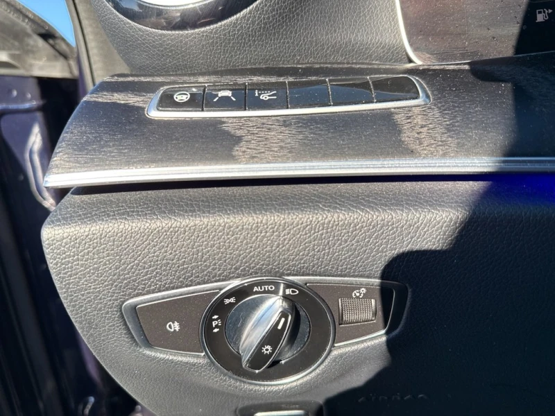 Mercedes-Benz E 300 4Matic / BURMESTER / DIGITAL / PANO / ЩОРИ / HUD, снимка 10 - Автомобили и джипове - 53005150