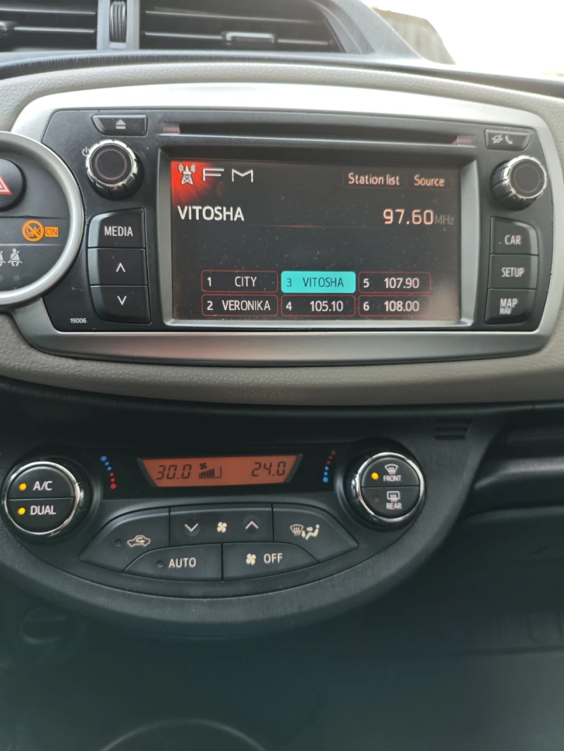 Toyota Yaris, снимка 7 - Автомобили и джипове - 53181980