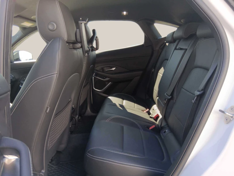 Jaguar E-pace 2.0 Litre T/C Petrol MHEV AWD 5 Door Auto 249PS, снимка 6 - Автомобили и джипове - 53258335