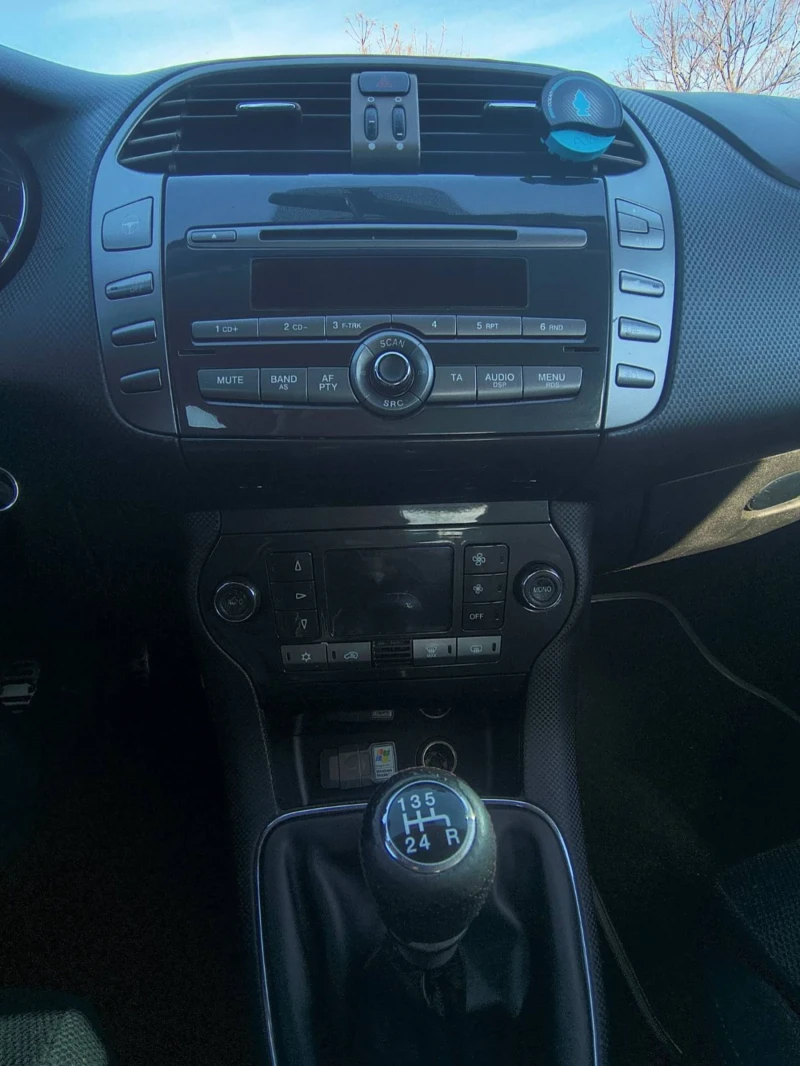 Fiat Bravo 1.9 Mjet, снимка 9 - Автомобили и джипове - 53322866