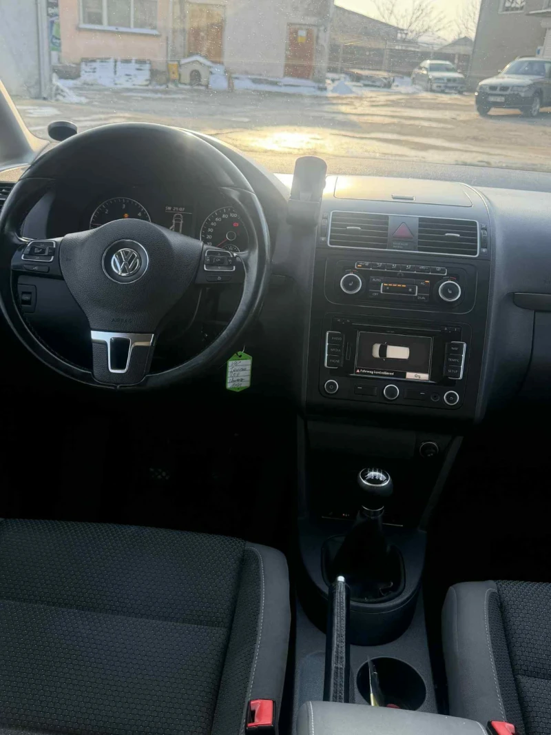 VW Touran 2.0 TDI Highline , снимка 4 - Автомобили и джипове - 53454914