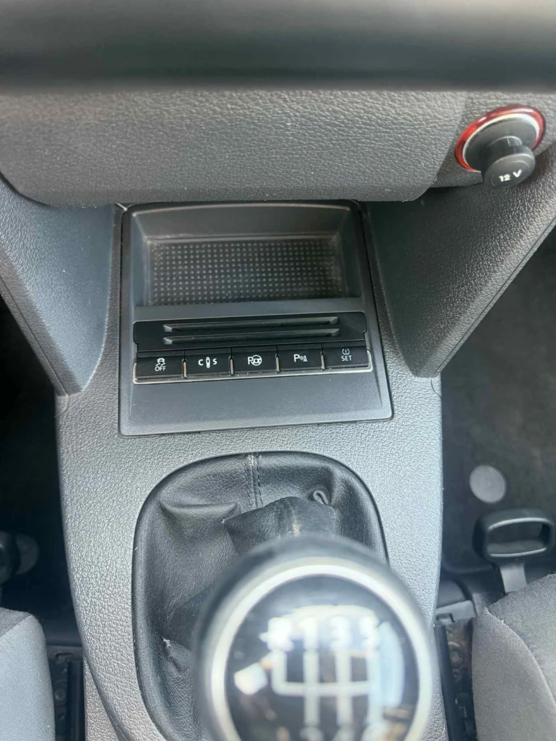 VW Touran 2.0 TDI Highline , снимка 6 - Автомобили и джипове - 53454914