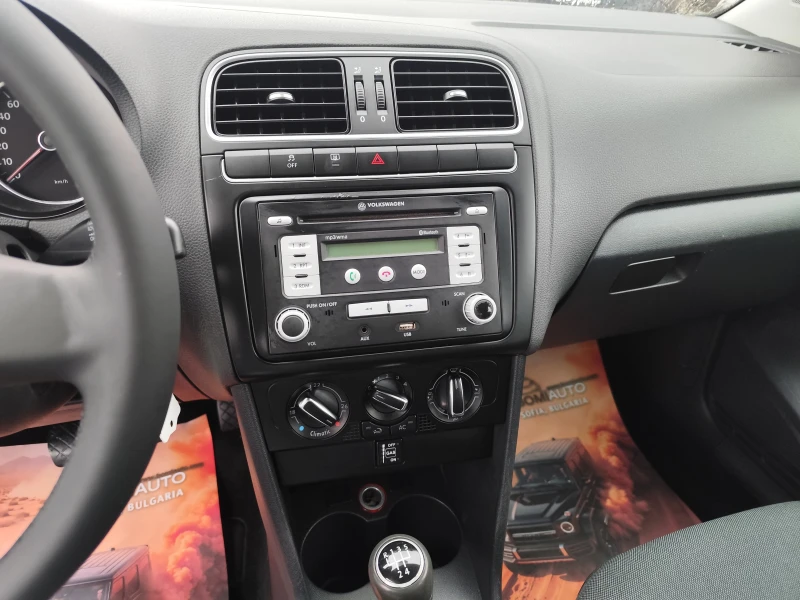 VW Polo 1.4i* ГАЗОВА УРЕДБА* KLIMA* , снимка 9 - Автомобили и джипове - 53513095