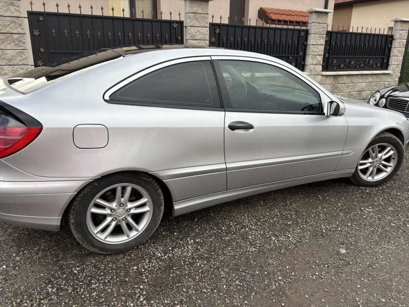 Mercedes-Benz C 180, снимка 14 - Автомобили и джипове - 53514868