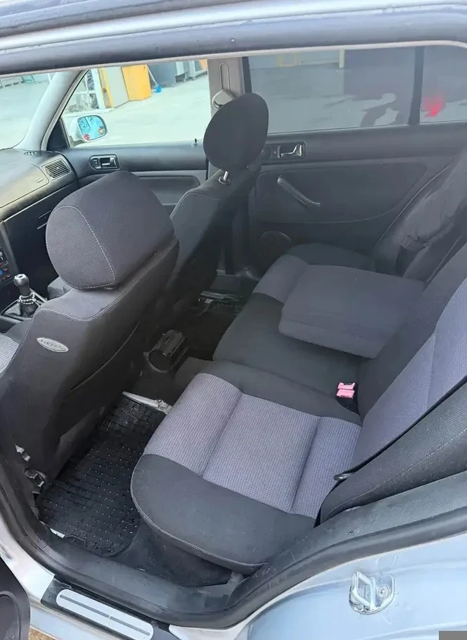 VW Golf 1.9 90к.с., снимка 5 - Автомобили и джипове - 54414444