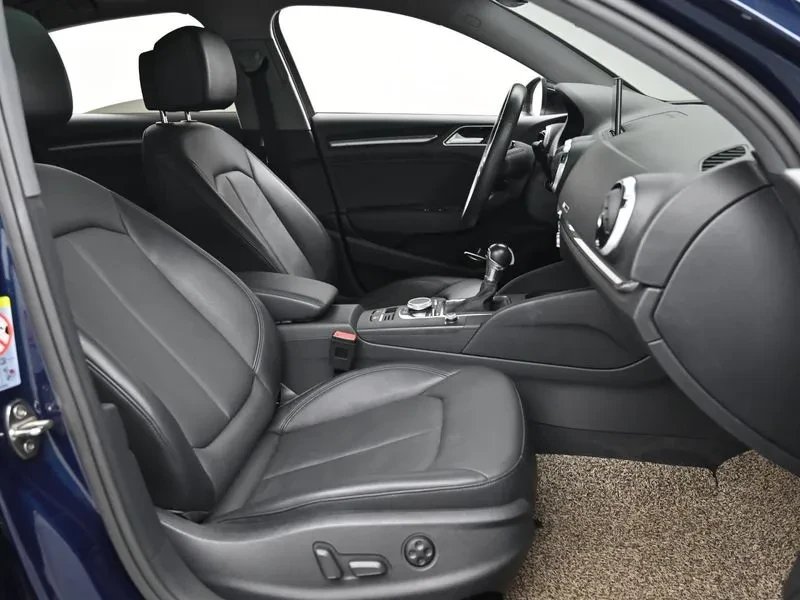 Audi A3 A3 40 Tfsi 8V, снимка 10 - Автомобили и джипове - 56112604
