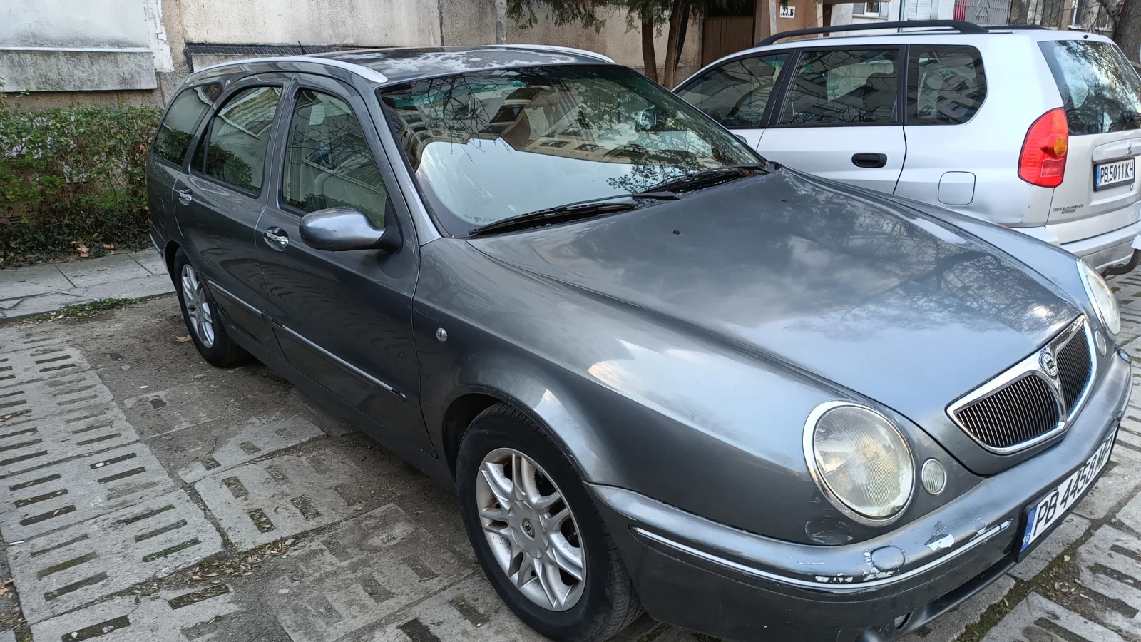 Lancia Lybra 2.4 JDI - изображение 3