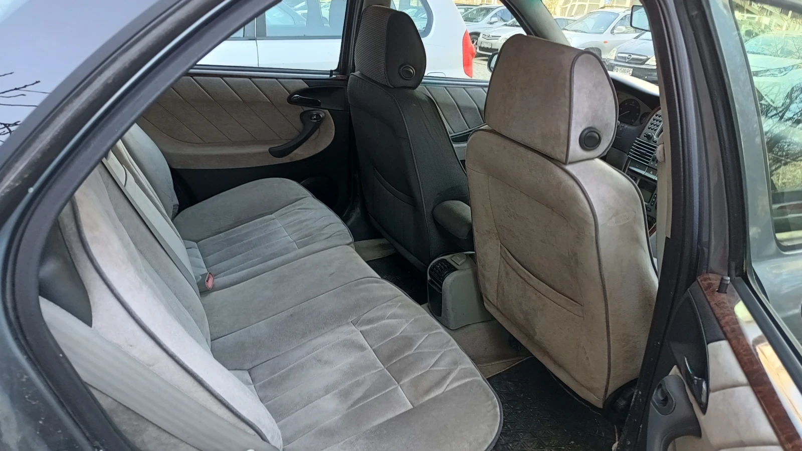 Lancia Lybra 2.4 JDI - изображение 4