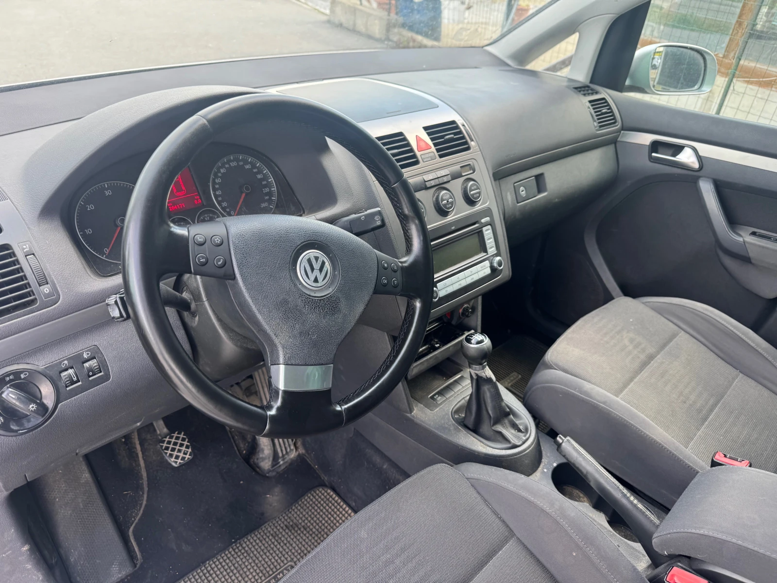 VW Touran 1.9TDi-7 места - изображение 10