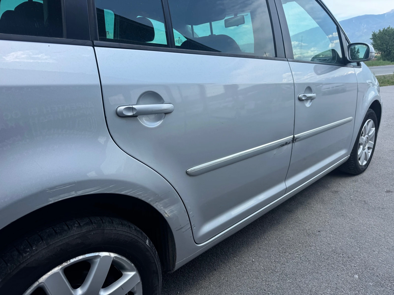 VW Touran 1.9TDi-7 места - изображение 7