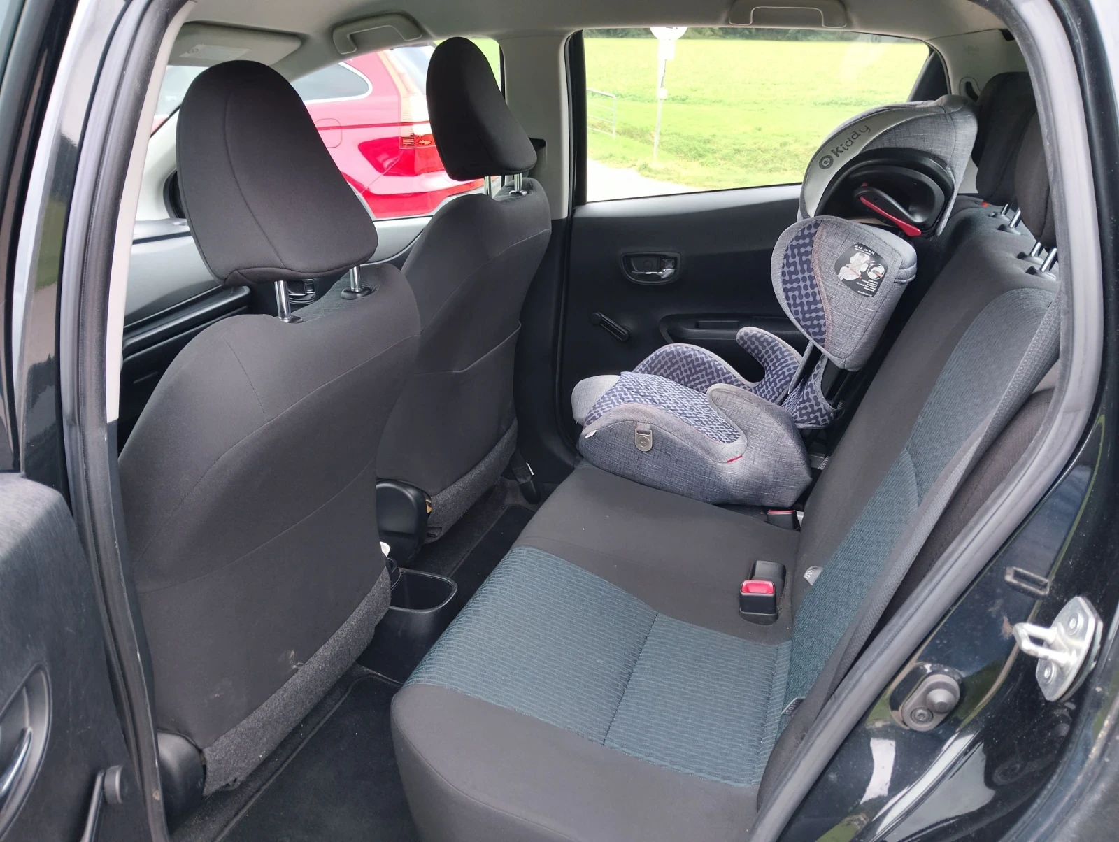Toyota Yaris 1.0 Life - изображение 7