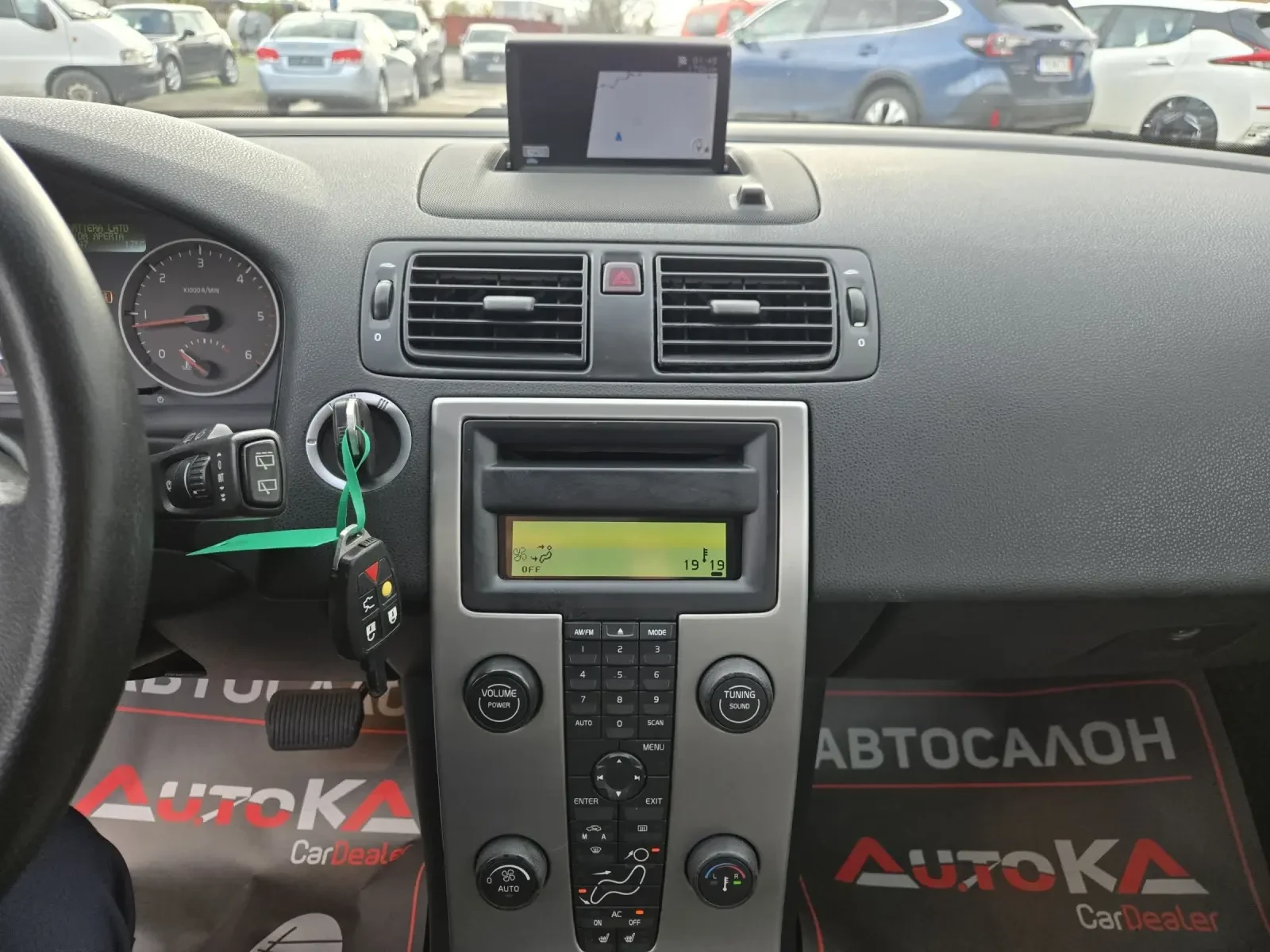 Volvo C30 2.4D5-180= = R-DESIGN= 143.000km | Mobile.bg   15