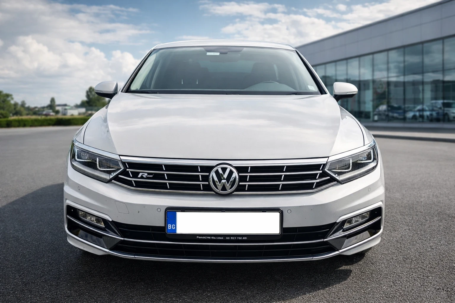 VW Passat 2.0 TDI R-Line | Auto.bg — изображение 1