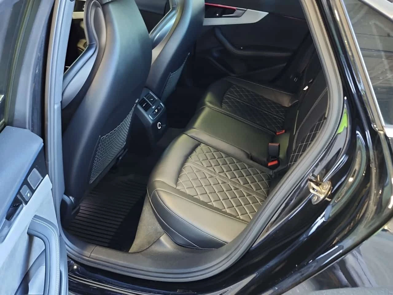 Audi S4 * TECHNIK * MATRIX* DISTRONIC* BANG&OLUFSEN* ШИБИД, снимка 12 - Автомобили и джипове - 53735002