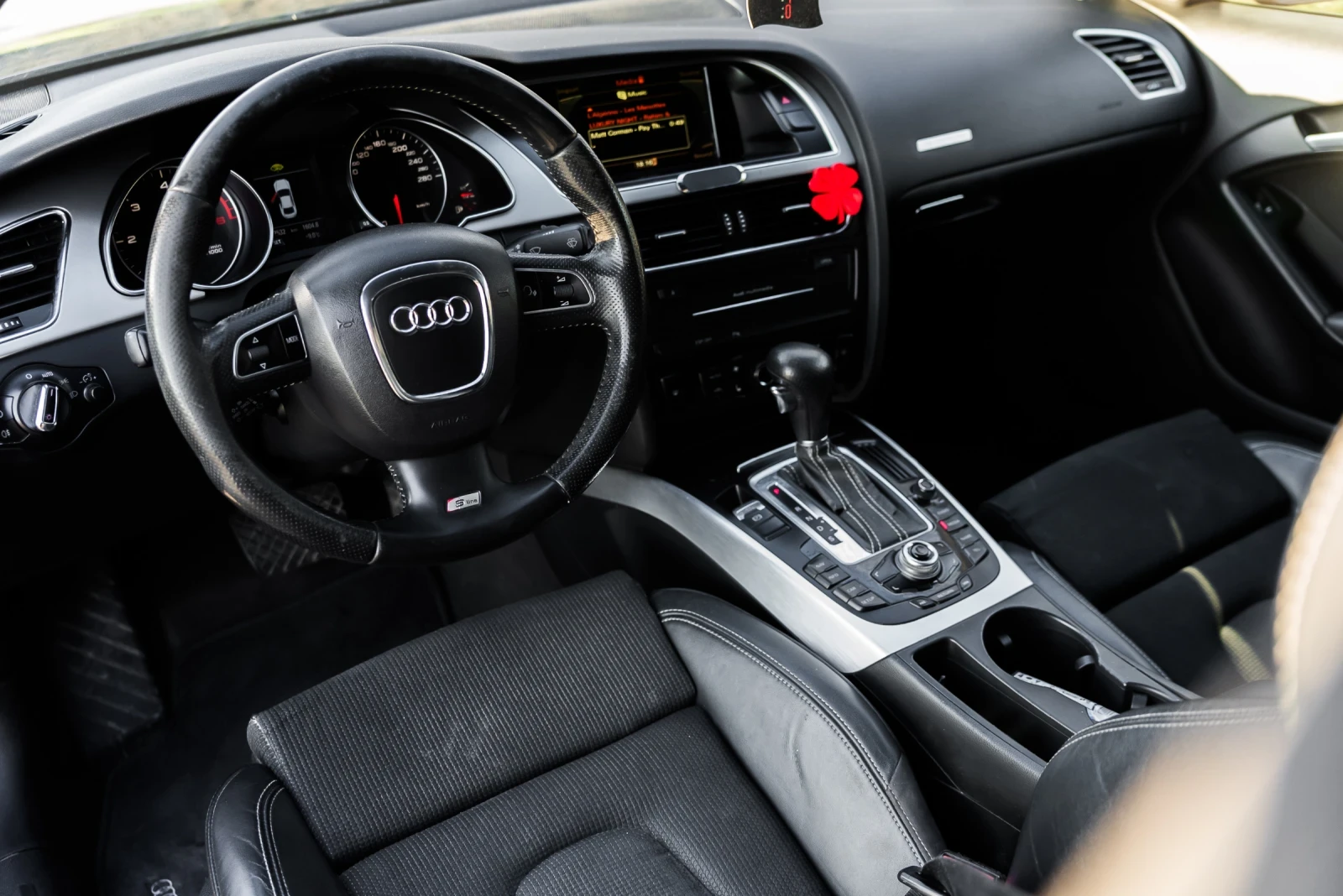 Audi A5 3.0, снимка 5 - Автомобили и джипове - 53768770