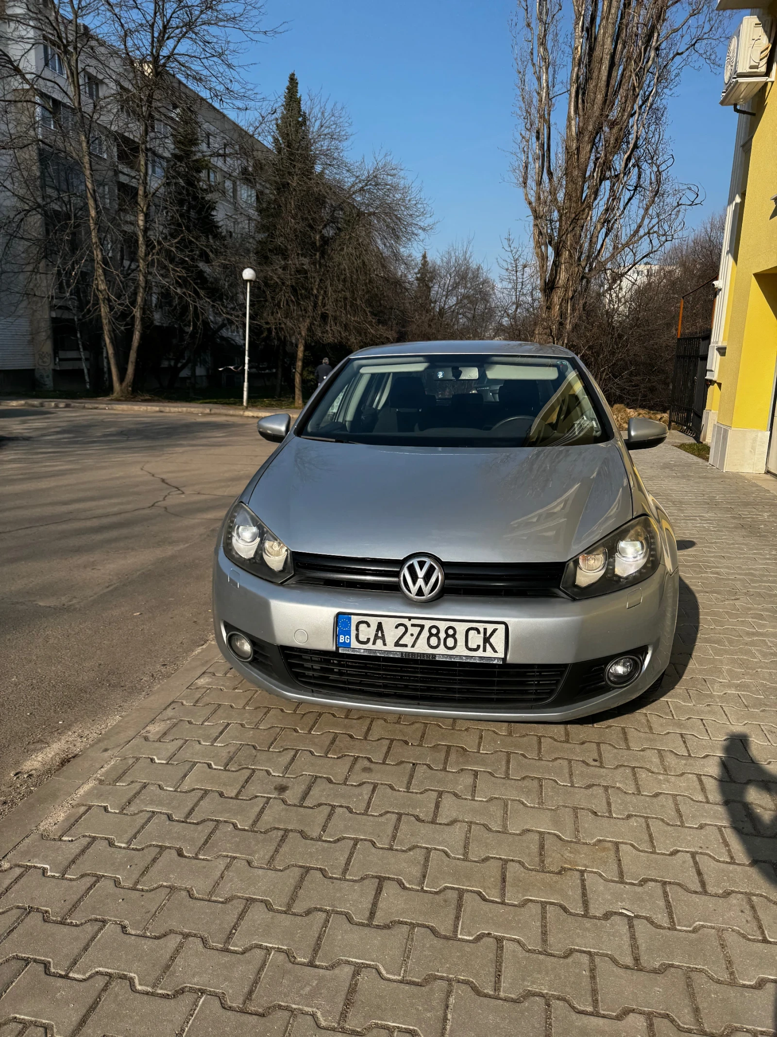 VW Golf, снимка 1 - Автомобили и джипове - 53771734