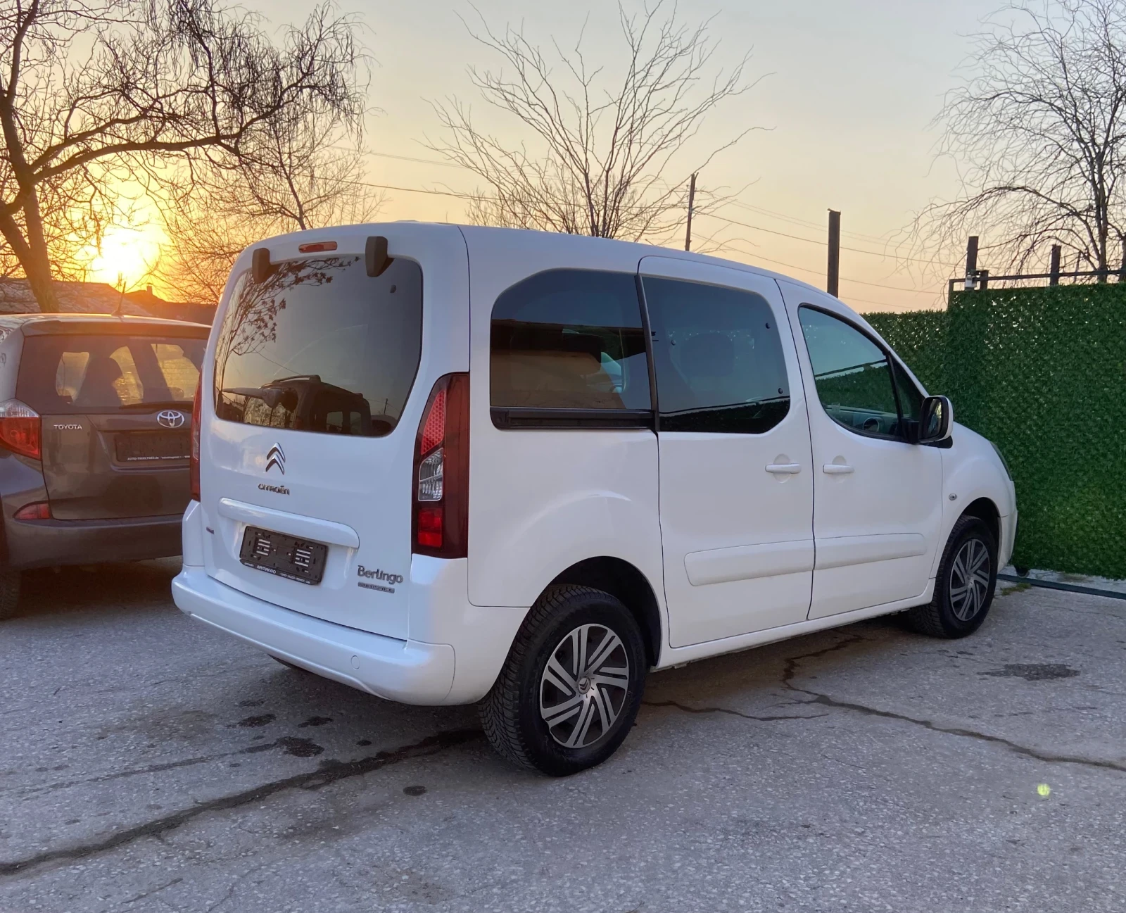 Citroen Berlingo 1.6hdi N1 Euro6, снимка 2 - Автомобили и джипове - 53866154