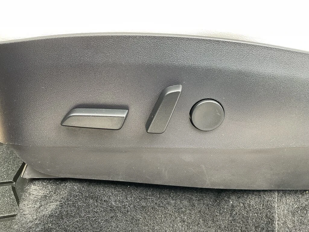 Tesla Model Y Performance* AWD* АвтоКредит* (ЦЕНА ДО БГ), снимка 16 - Автомобили и джипове - 54259823