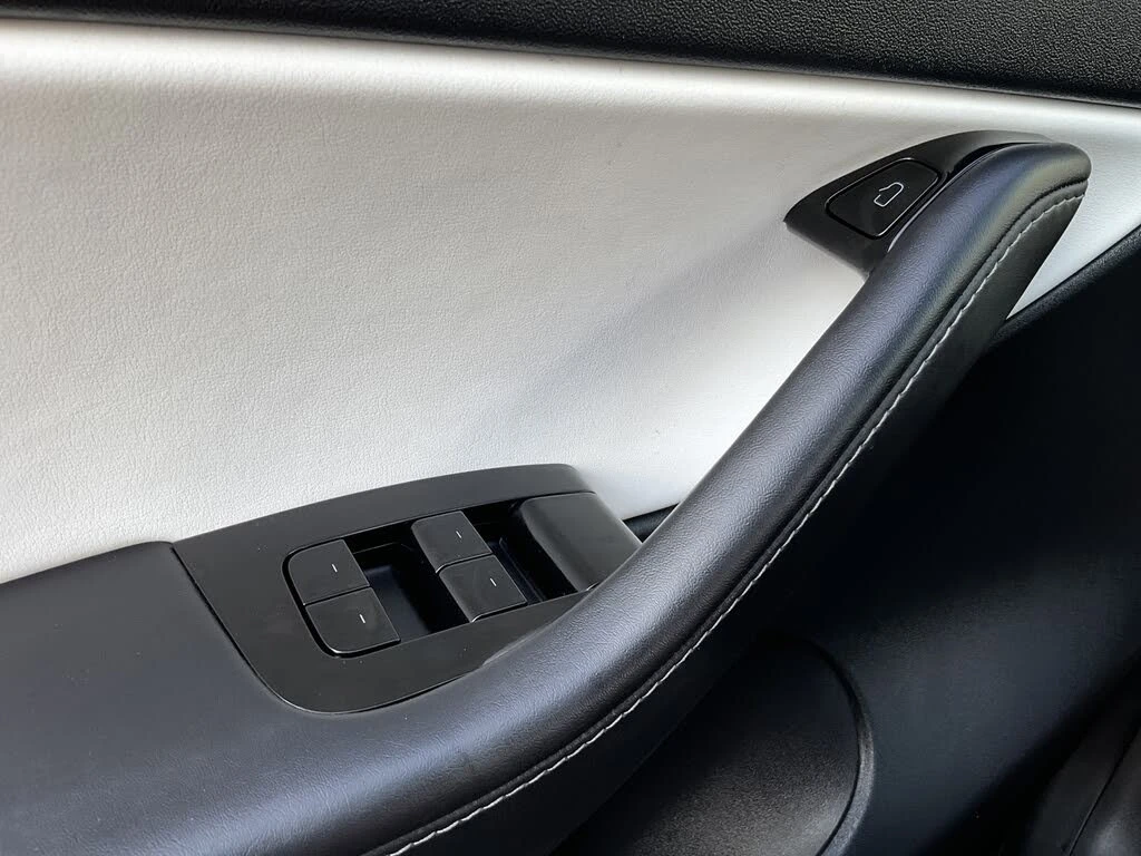 Tesla Model Y Performance* AWD* АвтоКредит* (ЦЕНА ДО БГ), снимка 15 - Автомобили и джипове - 54259823