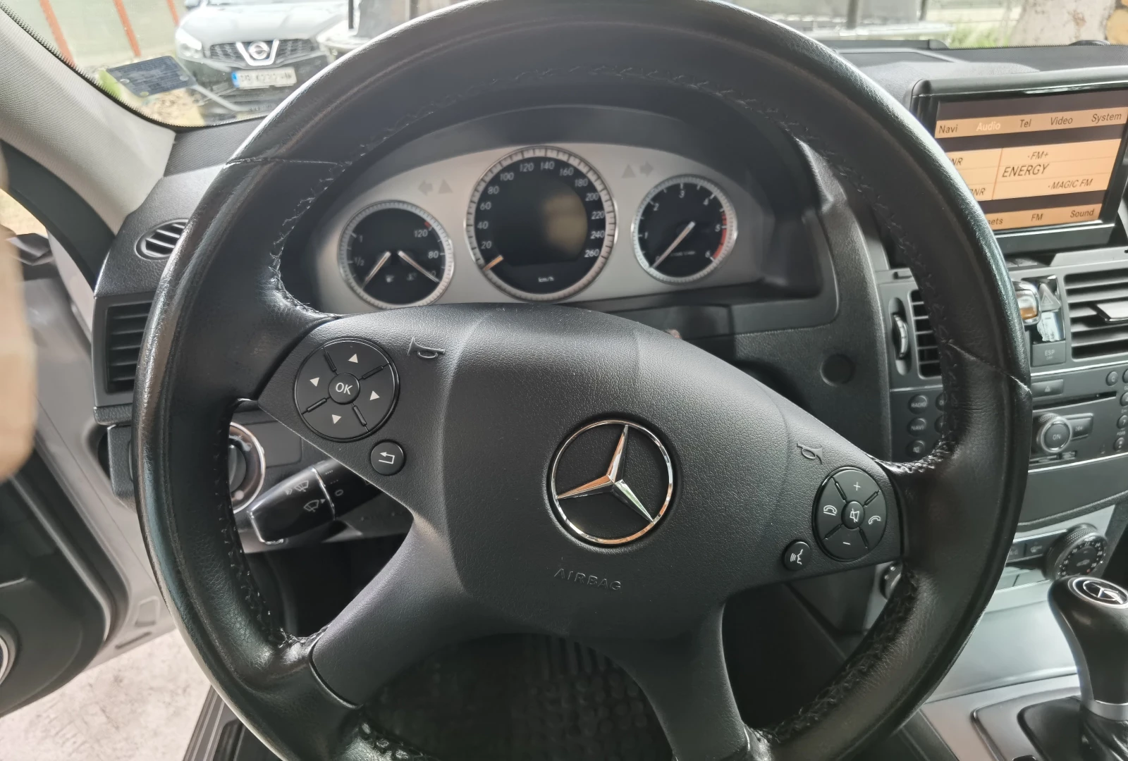 Mercedes-Benz C 220 Avantgarde, снимка 7 - Автомобили и джипове - 54292117