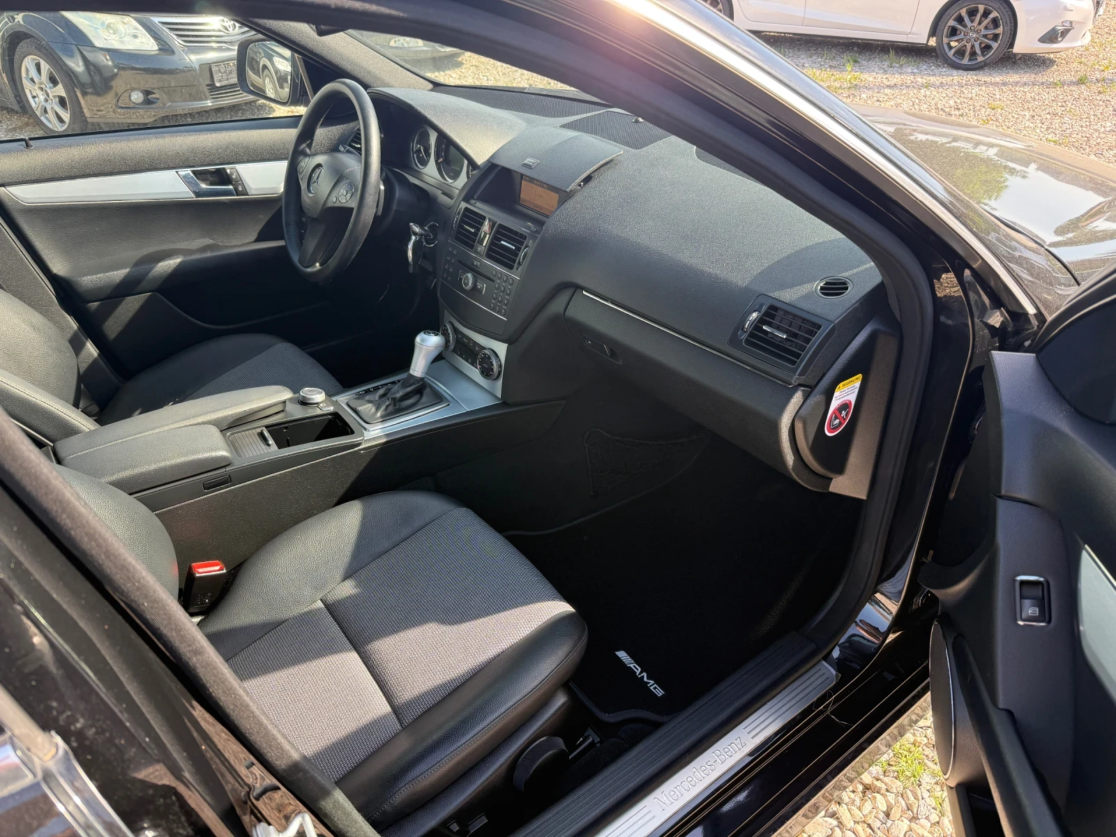 Mercedes-Benz C 320 3.2 CDI AMG PACK, снимка 9 - Автомобили и джипове - 54751702