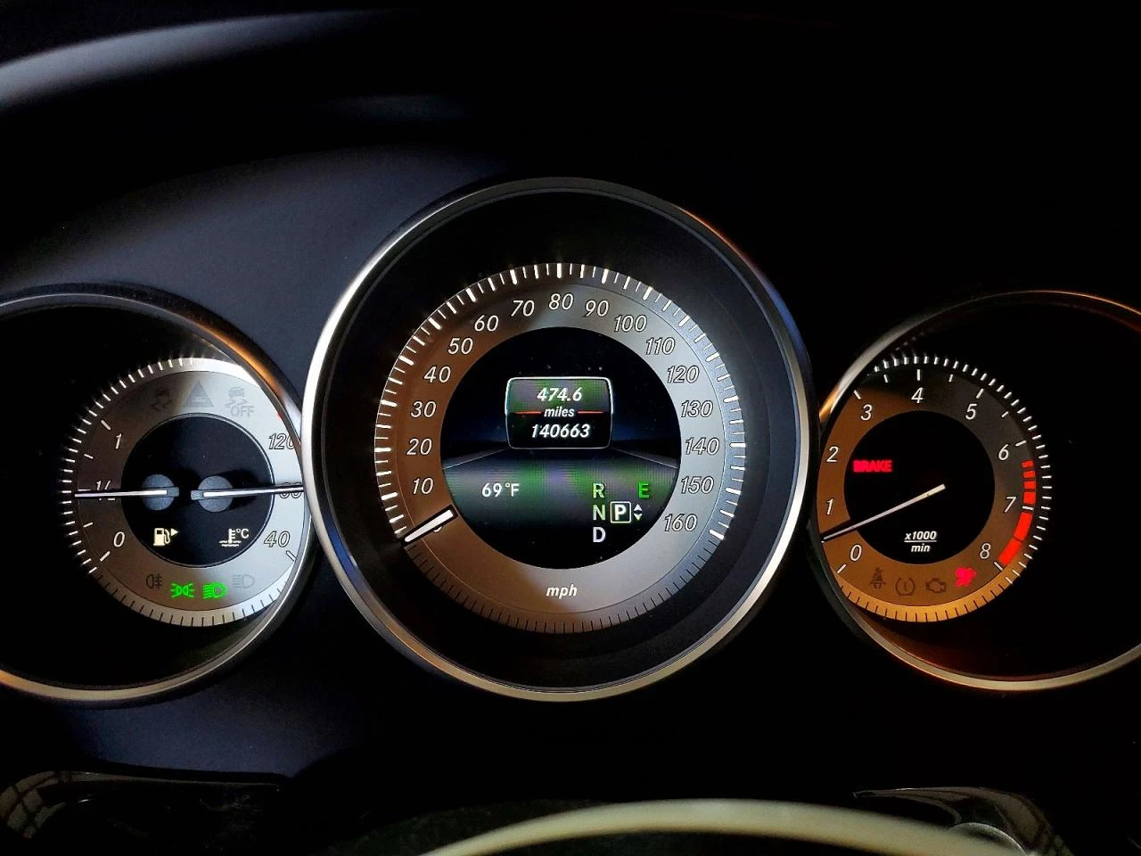 Mercedes-Benz CLS 400 КОЖА* ПОДГРЕВ* ШИБЕДАХ, снимка 9 - Автомобили и джипове - 54830902