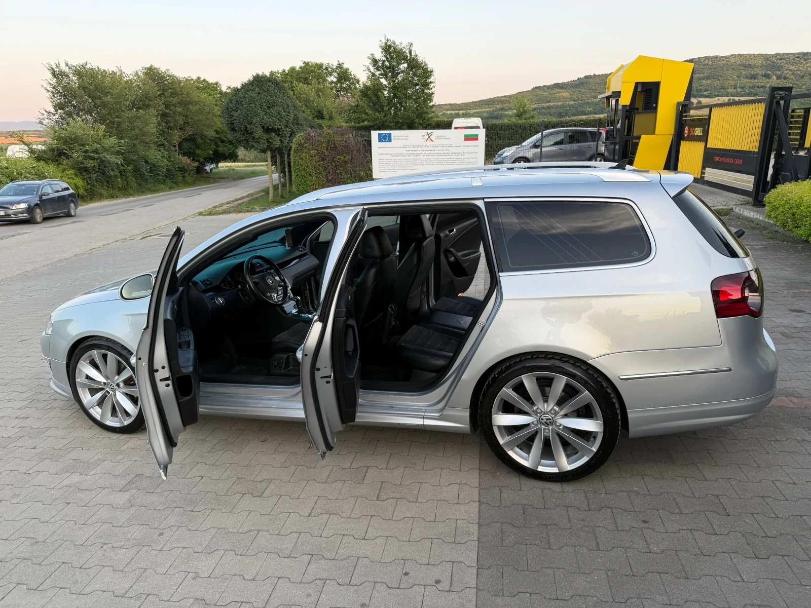 VW Passat R-Line 2.0TDI, снимка 9 - Автомобили и джипове - 55180341
