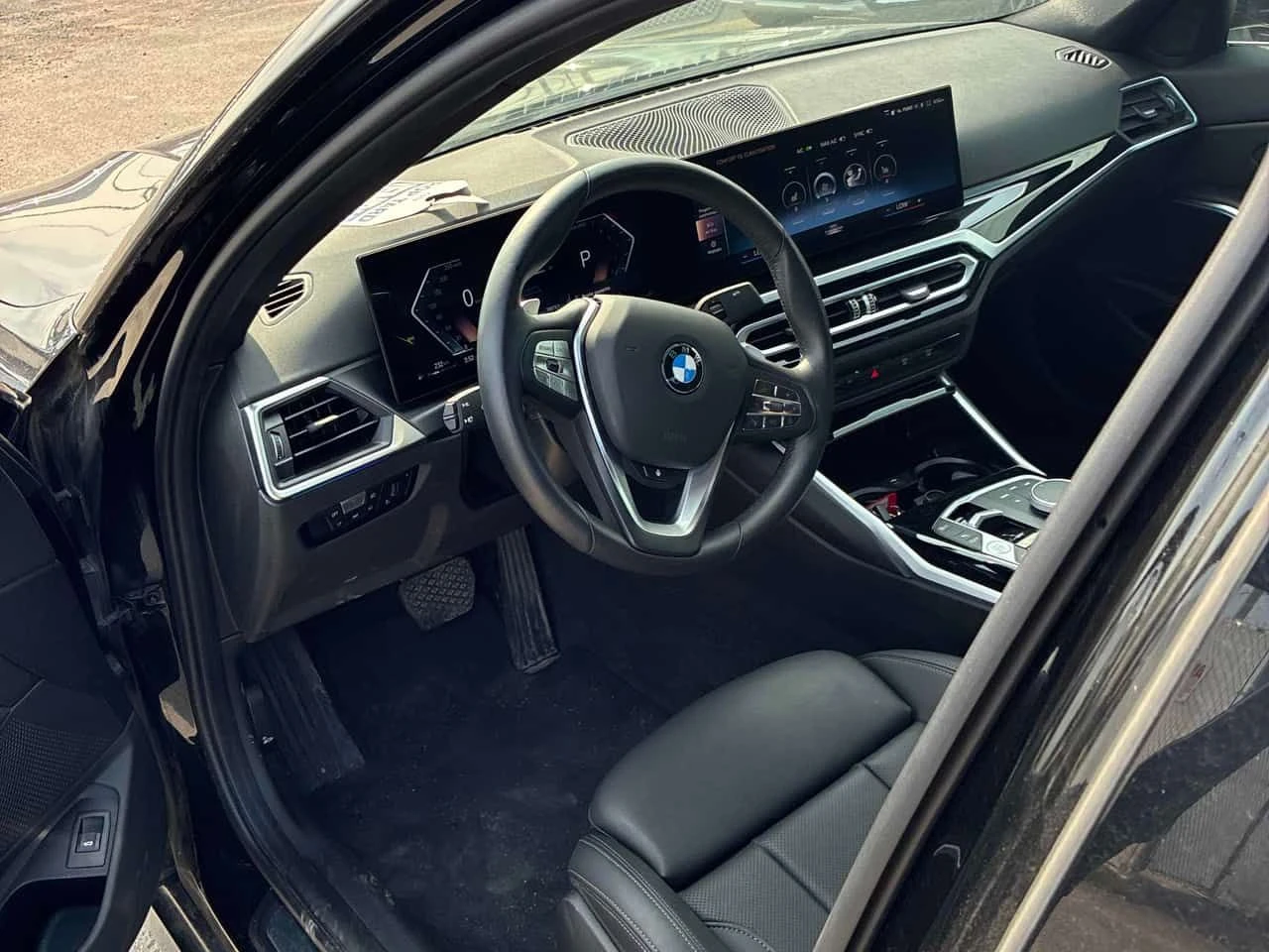BMW 330 i xDrive | CARFAX | ГЛАВНО ПРЕДСТАВИТЕЛСТВО НА BMW, снимка 7 - Автомобили и джипове - 55437625