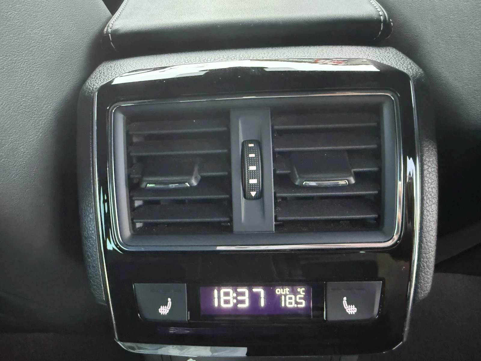 Skoda Superb SportLine 2.0TDI 4x4 190hp, снимка 17 - Автомобили и джипове - 55871986