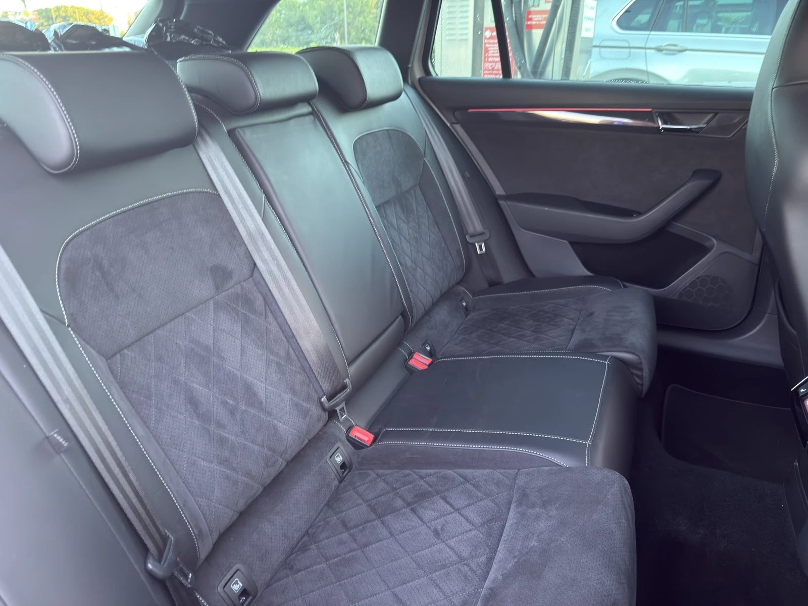 Skoda Superb SportLine 2.0TDI 4x4 190hp, снимка 9 - Автомобили и джипове - 55871986