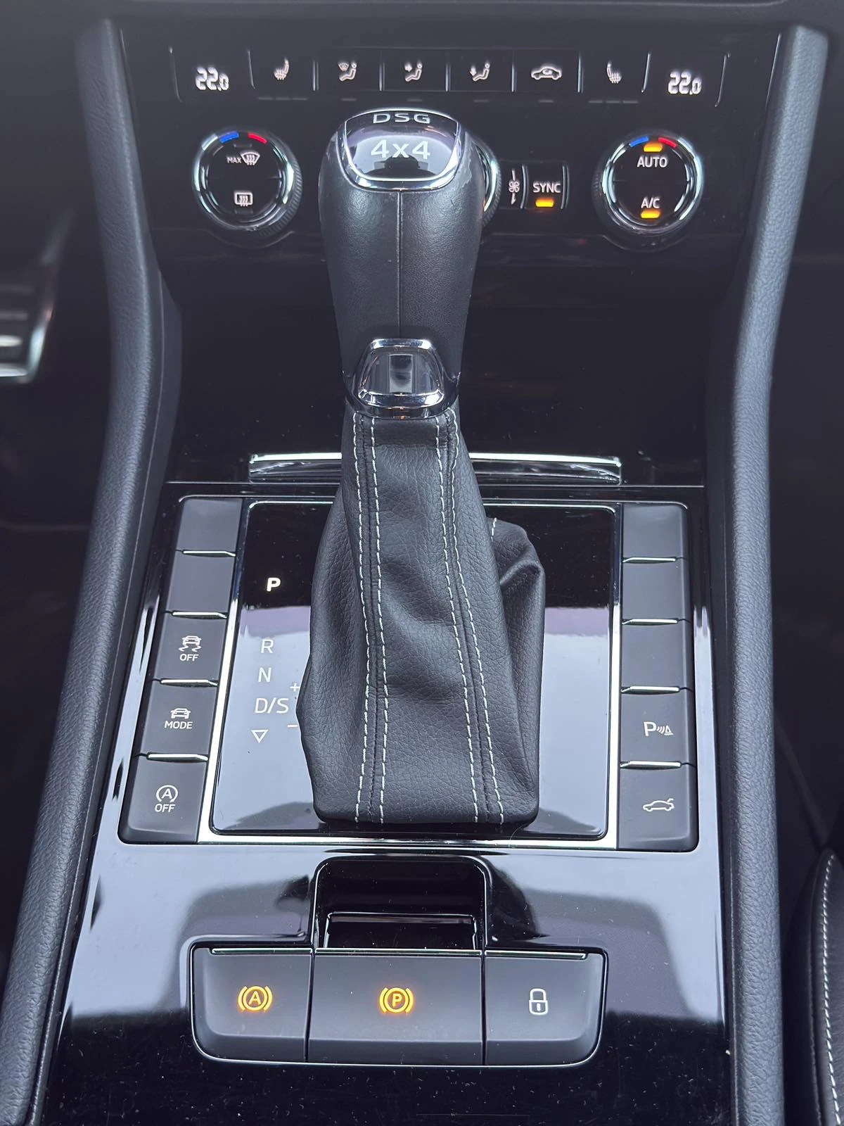 Skoda Superb SportLine 2.0TDI 4x4 190hp, снимка 15 - Автомобили и джипове - 55871986
