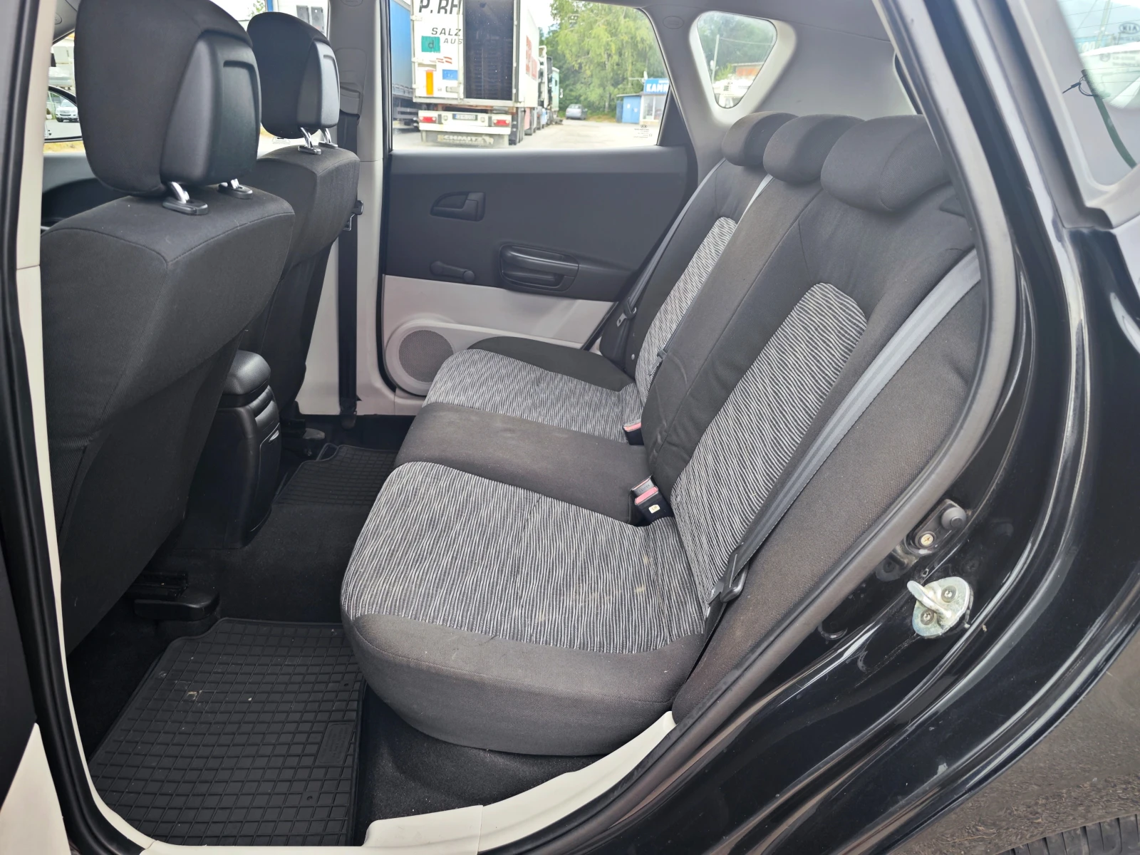 Kia Ceed 1.6CRDi NAVI, снимка 10 - Автомобили и джипове - 55613627