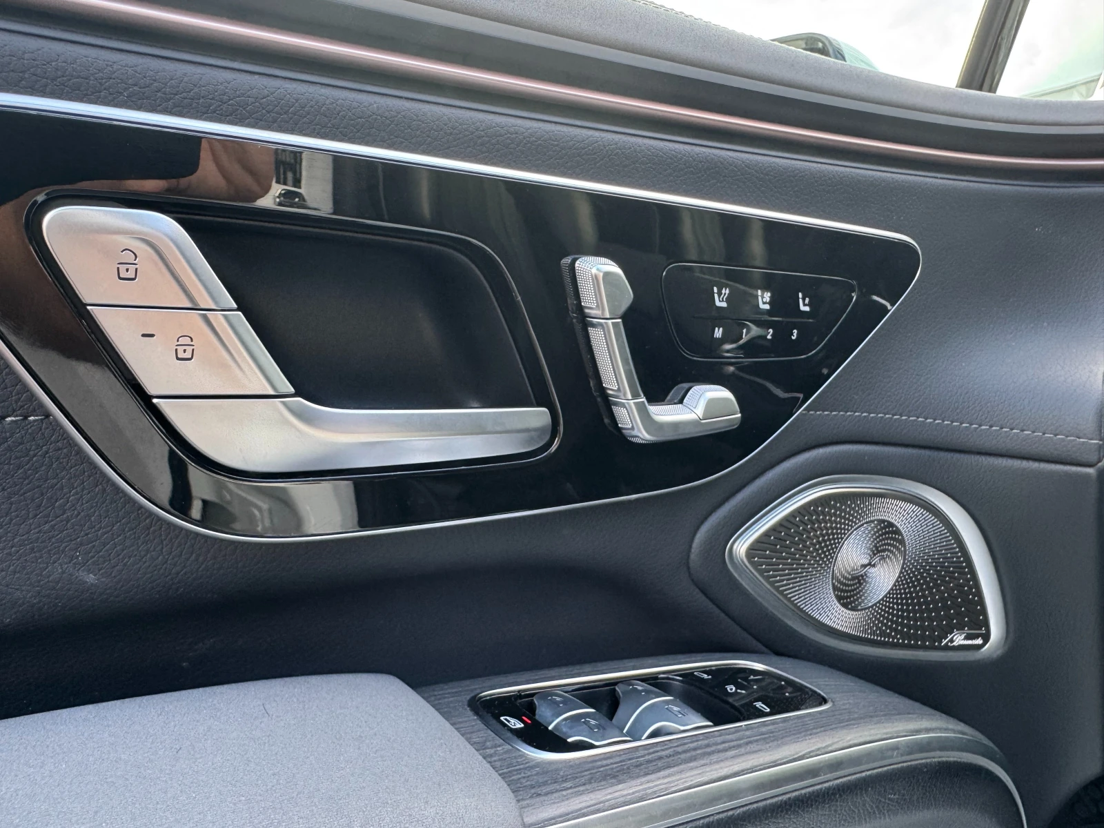 Mercedes-Benz EQS Гаранция Mercedes до 2030 г.| Full Equipment, снимка 12 - Автомобили и джипове - 56007100